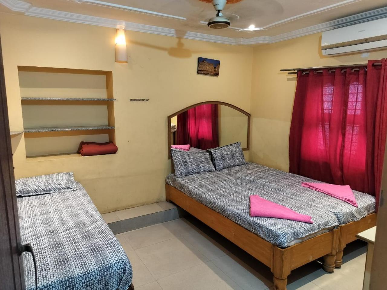 Gopi Guest House Hampi Habitación foto