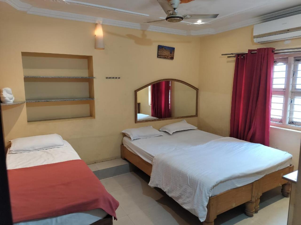 Gopi Guest House Hampi Exterior foto